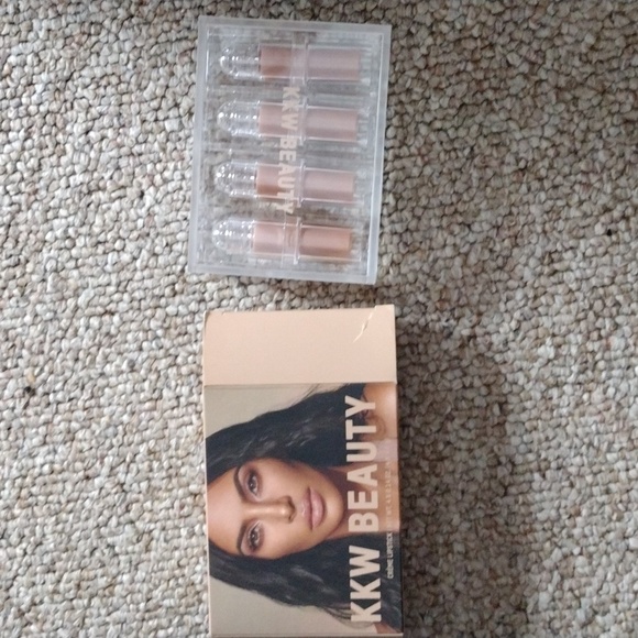 KKW nude lipstick kit set of 4